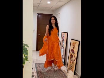  alt="Yashma Gill"