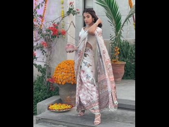  alt="Yashma Gill"