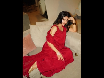  alt="Yashma Gill"