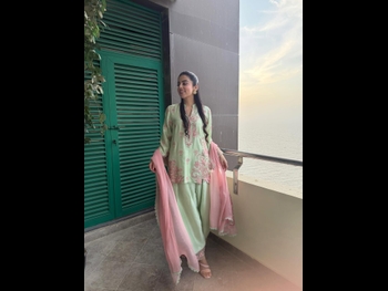  alt="Yashma Gill"