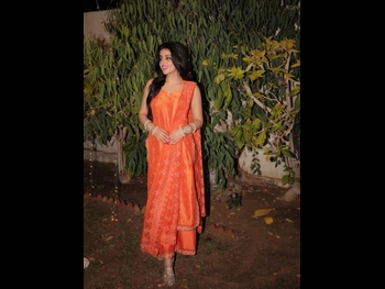  alt="Yashma Gill"