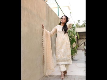  alt="Yashma Gill"