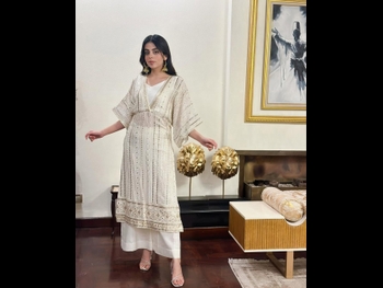  alt="Yashma Gill"