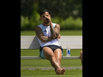  alt="Leandro Paredes"