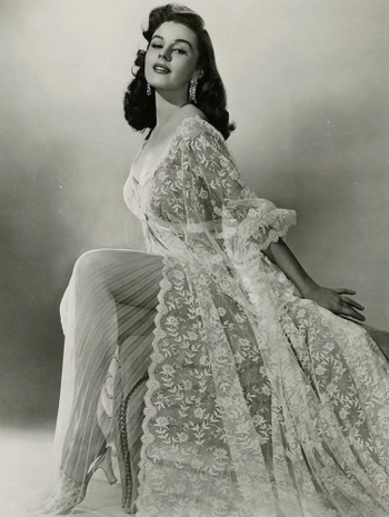 Elaine Stewart (I)