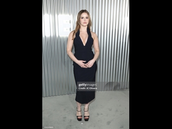  alt="Erin Moriarty"