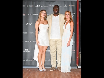  alt="Erin Moriarty"