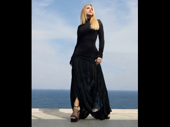  alt="Carla Diaz"