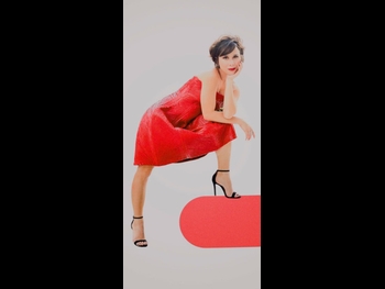  alt="Daphne Bozaski"