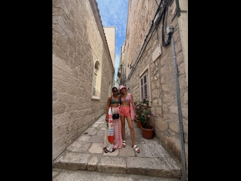  alt="Sara Ali Khan"
