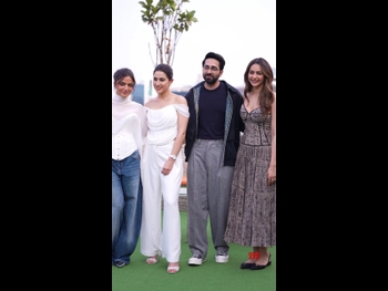  alt="Sara Ali Khan"