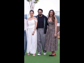  alt="Sara Ali Khan"