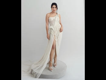  alt="Sara Ali Khan"