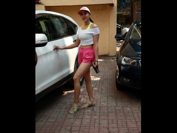  alt="Sara Ali Khan"