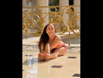  alt="Kino Macgregor"