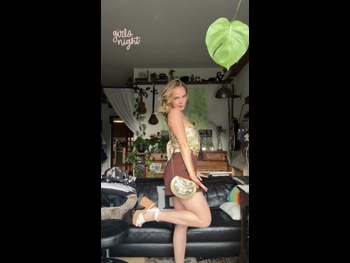  alt="Hallea Jones"