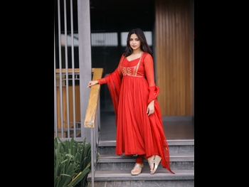  alt="Aishwarya Lekshmi"