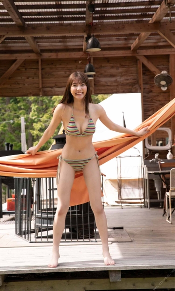 Asuka Kawazu