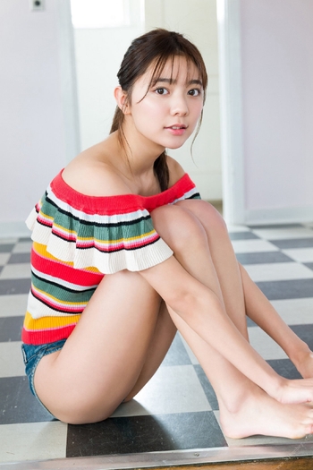 Asuka Kawazu