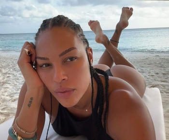 Liz Cambage