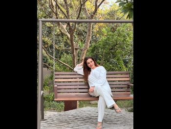  alt="Neelam Kothari"