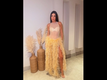  alt="Ivi Adamou"