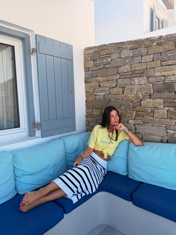 Ivi Adamou