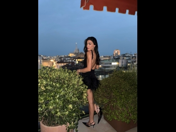  alt="Ivi Adamou"