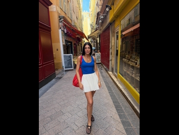  alt="Ivi Adamou"