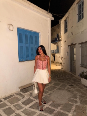 Ivi Adamou