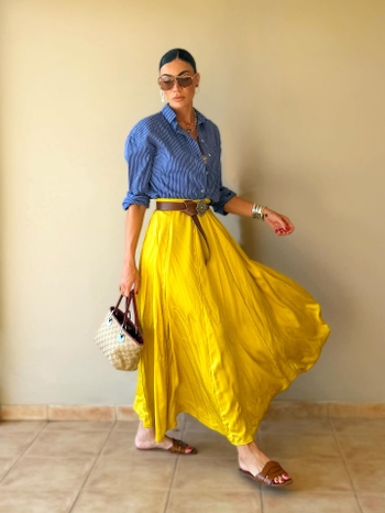 Ivi Adamou