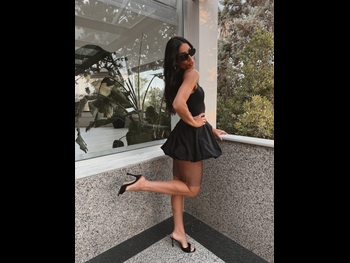  alt="Ivi Adamou"