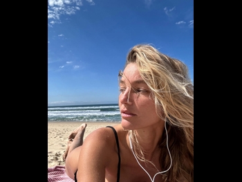  alt="Priscila Uchoa"