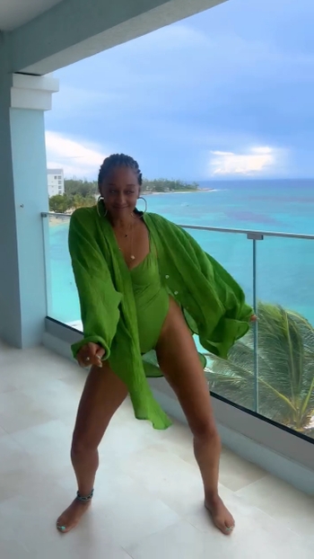 Tia Mowry-Hardrict