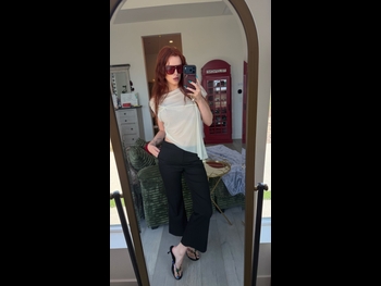  alt="Bella Thorne"