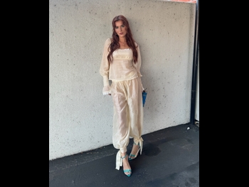  alt="Bella Thorne"