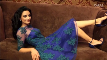 Aislinn Derbez