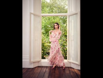  alt="Lily Collins"