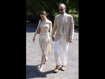  alt="Lily Collins"