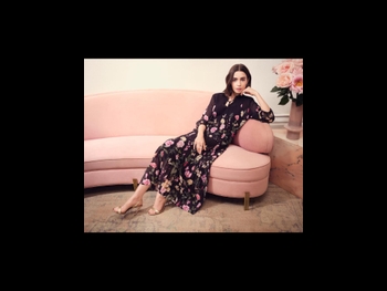  alt="Lily Collins"
