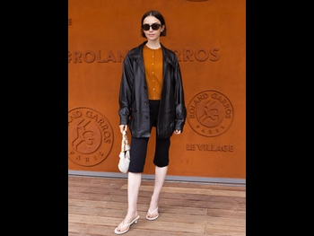  alt="Lily Collins"