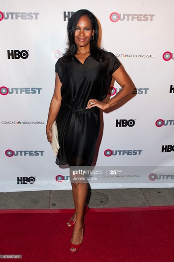 Robinne Lee