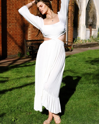 Robyn Lawley