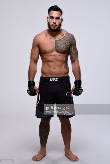 Brad Tavares