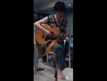  alt="Declan Mckenna"