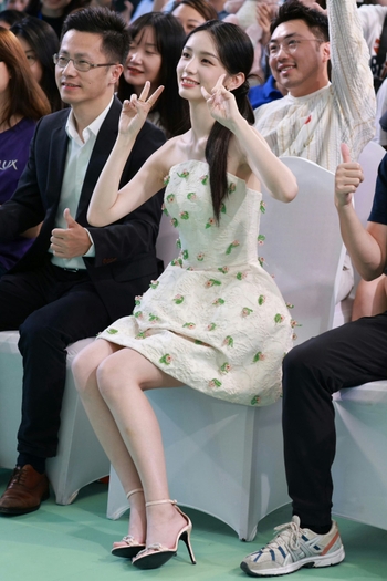 Ye Zhou