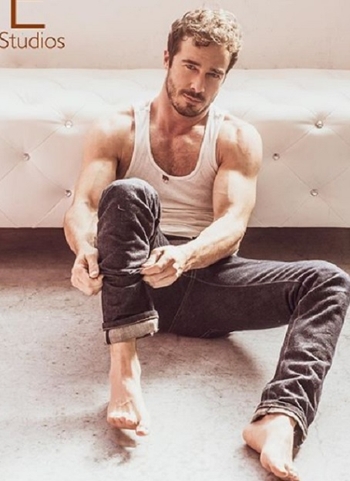 Ryan Carnes