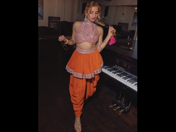  alt="Rashmeet Kaur"