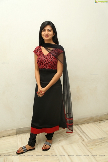 Anandhi