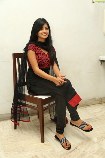 Anandhi